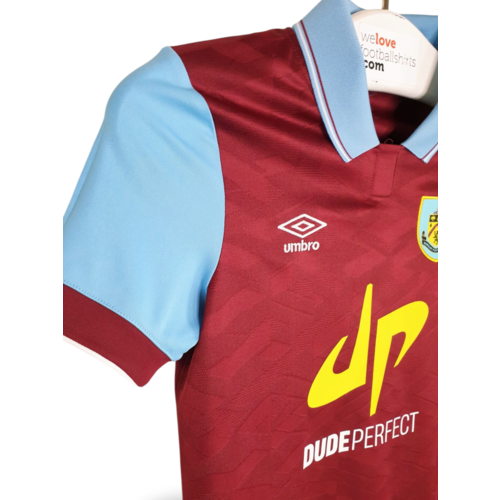 Umbro Original retro vintage football shirt Burnley FC 2023/24