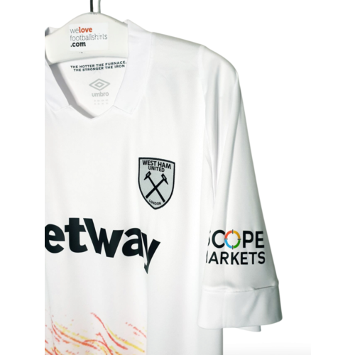 Umbro Original retro vintage football shirt West Ham United 2022/23