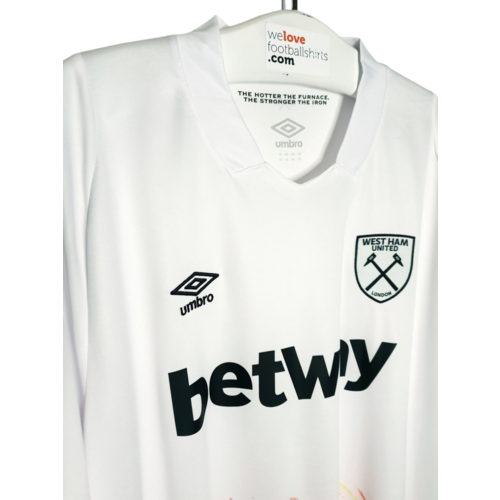 Umbro Original retro vintage football shirt West Ham United 2022/23
