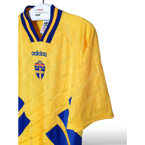 Adidas Original Adidas Match-Issue/ Matchworn football shirt Sweden 1994/96