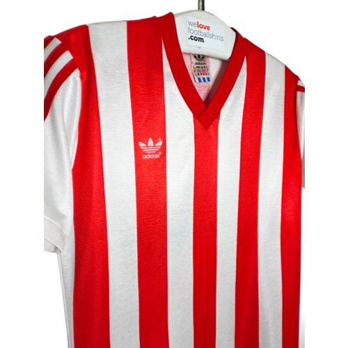 Adidas Original retro vintage football shirt Adidas template 90s