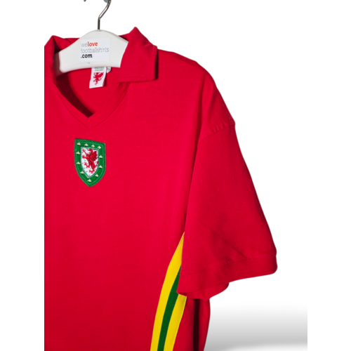 Fanwear Original retro vintage football shirt Wales 1976