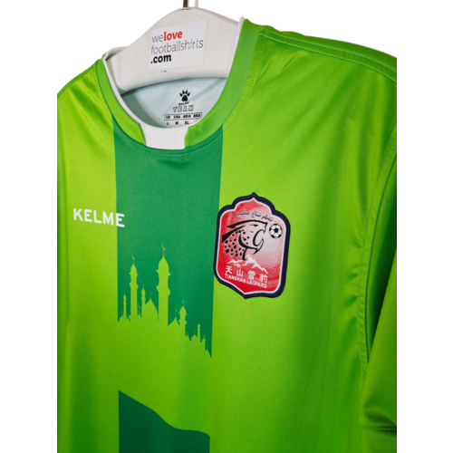 Kelme Origineel retro vintage voetbalshirt Xinjiang Tianshan Leopard F.C. 2016
