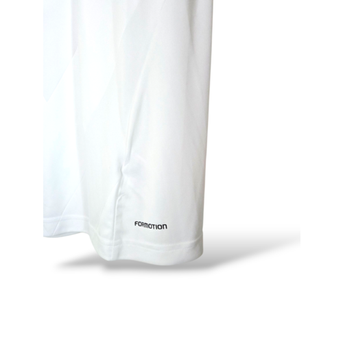 Adidas Original Adidas Matchworn and Signed Fulham 2013/14 Football Shirt Adidas Original Adidas Matchworn and Signed Fulham 2013/14 Football Shirt