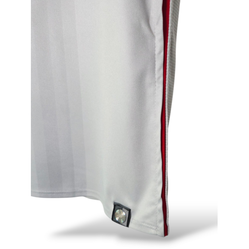 New Balance Originelles Retro-Vintage-Fußballtrikot Standard de Liège 2018/19