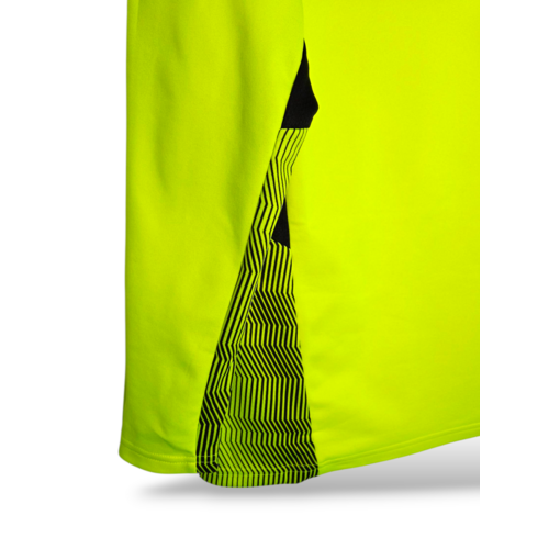 Puma Origineel Puma voetbal Pullover 1/4 zip Borussia Dortmund 2021/22 Puma Origineel Puma voetbal Pullover 1/4 zip Borussia Dortmund 2021/22