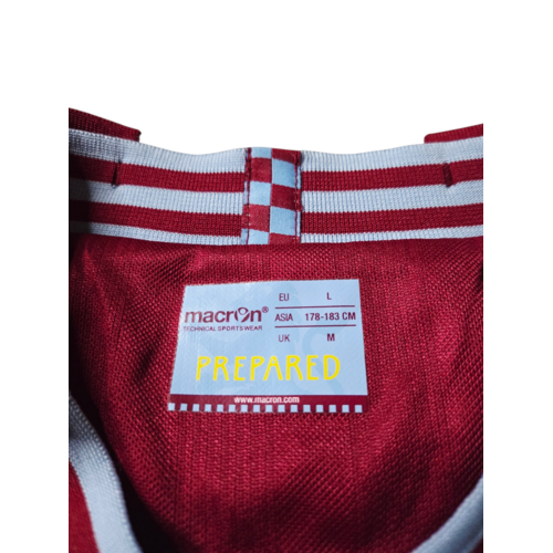 Macron Original Macron-Spielertrikot von Aston Villa aus der Saison 2013/14, getragen und signiert Macron Original Macron-Spielertrikot von Aston Villa aus der Saison 2013/14, getragen und signiert