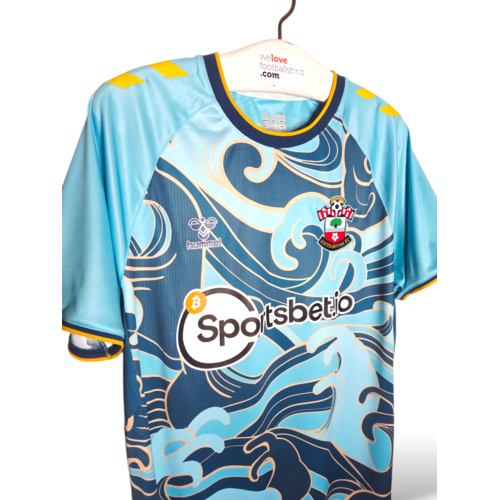 Hummel Original retro vintage football shirt Southampton F.C. 2022/23
