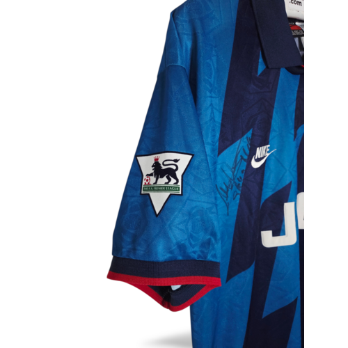 Nike Original Vintage-Fußballtrikot von Nike, signiert, Arsenal, Saison 1995/96 Nike Original Vintage-Fußballtrikot von Nike, signiert, Arsenal, Saison 1995/96