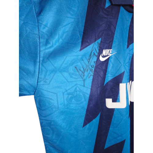 Nike Original Vintage-Fußballtrikot von Nike, signiert, Arsenal, Saison 1995/96 Nike Original Vintage-Fußballtrikot von Nike, signiert, Arsenal, Saison 1995/96