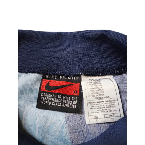 Nike Original Vintage-Fußballtrikot von Nike, signiert, Arsenal, Saison 1995/96 Nike Original Vintage-Fußballtrikot von Nike, signiert, Arsenal, Saison 1995/96