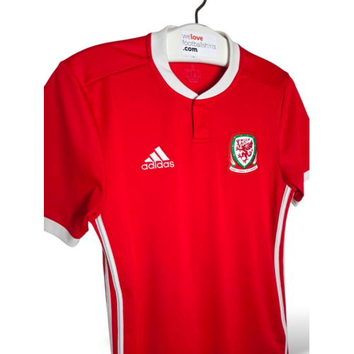 Adidas Original retro vintage football shirt Wales 2017/18 Adidas Original retro vintage football shirt Wales 2017/18