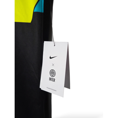 Nike Original retro vintage football shirt Internazionale 2021/22 Nike Original retro vintage football shirt Internazionale 2021/22