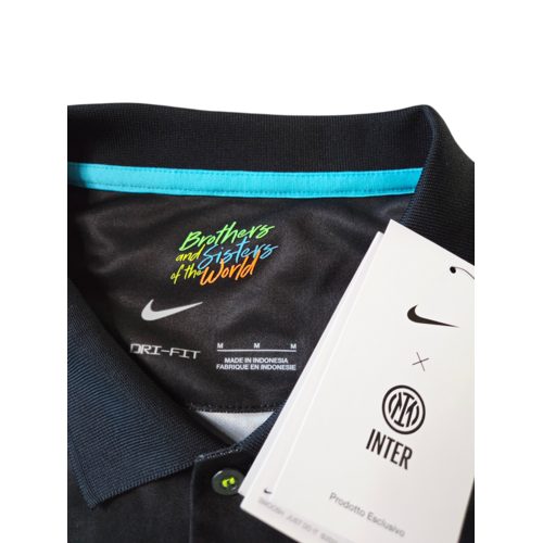 Nike Original retro vintage football shirt Internazionale 2021/22 Nike Original retro vintage football shirt Internazionale 2021/22