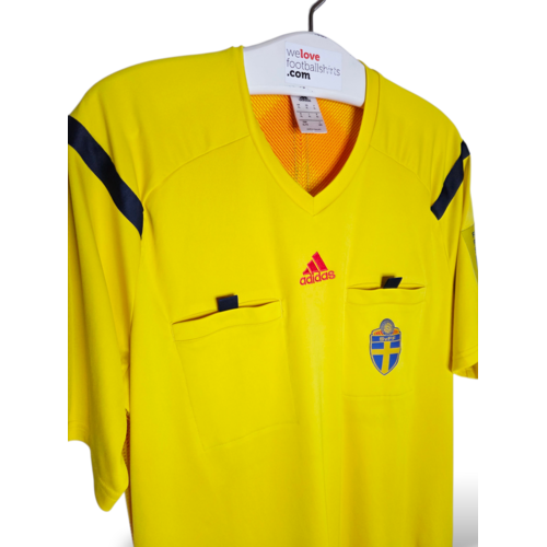 Adidas Origineel Adidas voetbal scheidsrechter tenue Zweedse voetbalbond SvFF 2014/15 Adidas Origineel Adidas voetbal scheidsrechter tenue Zweedse voetbalbond SvFF 2014/15