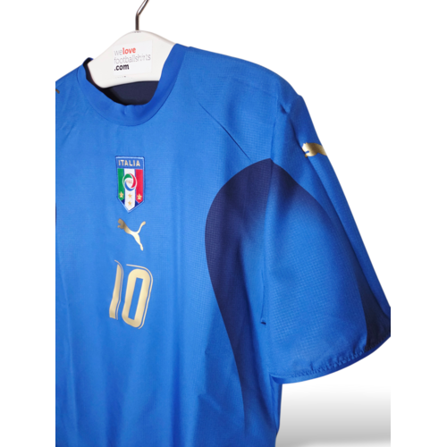 Original retro vintage football shirt Italy World Cup 2006