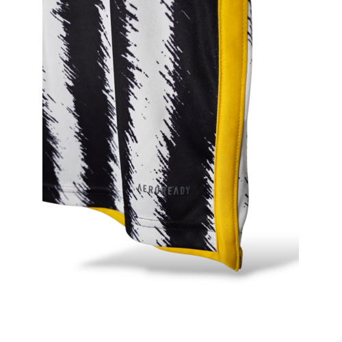 Adidas Original retro vintage football shirt Juventus 2023/24