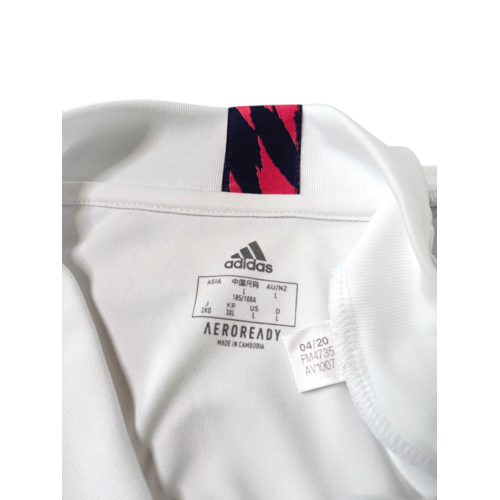 Adidas Original retro vintage football shirt Real Madrid CF 2020/21 Adidas Original retro vintage football shirt Real Madrid CF 2020/21