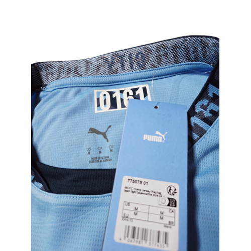 Puma Original retro vintage football shirt Manchester City 2024/25