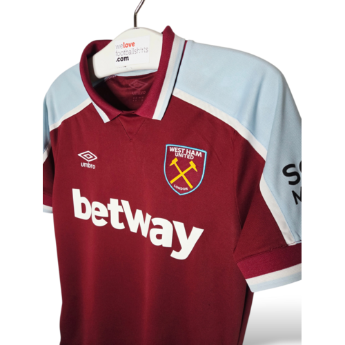 Umbro Original retro vintage football shirt West Ham United 2021/22 Umbro Original retro vintage football shirt West Ham United 2021/22