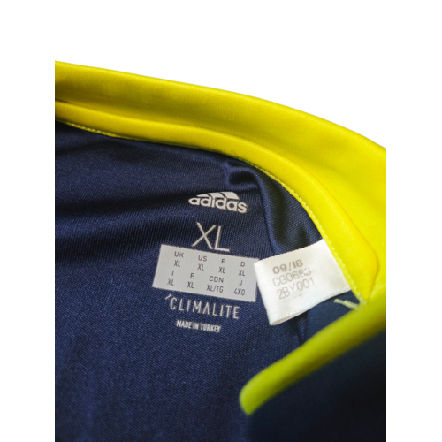 Adidas Original retro vintage football shirt Fenerbahçe SK 2018/19 Adidas Original retro vintage football shirt Fenerbahçe SK 2018/19