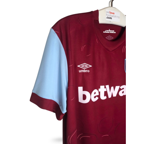 Umbro Original retro vintage football shirt West Ham United 2023/24 Umbro Original retro vintage football shirt West Ham United 2023/24