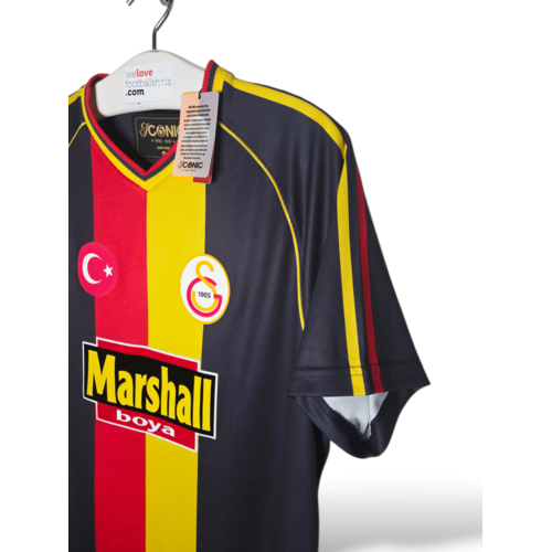 Fanwear Origineel retro vintage voetbalshirt Galatasaray 1998/99 Fanwear Origineel retro vintage voetbalshirt Galatasaray 1998/99