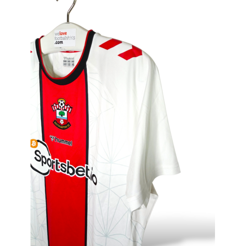Hummel Origineel retro vintage voetbalshirt Southampton 2022/23 Hummel Origineel retro vintage voetbalshirt Southampton 2022/23
