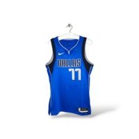 Dallas Mavericks (L) *ICON EDITION