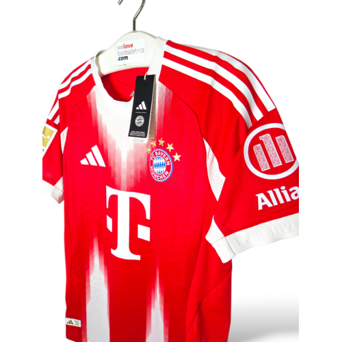 Adidas Origineel retro vintage voetbalshirt Bayern München 2025/26 Adidas Origineel retro vintage voetbalshirt Bayern München 2025/26