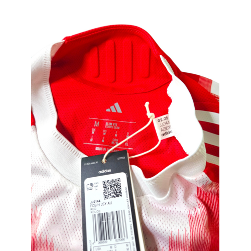 Adidas Origineel retro vintage voetbalshirt Bayern München 2025/26 Adidas Origineel retro vintage voetbalshirt Bayern München 2025/26
