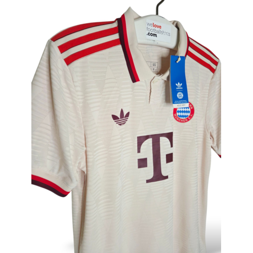 Adidas Origineel retro vintage voetbalshirt Bayern München 2024/25 Adidas Origineel retro vintage voetbalshirt Bayern München 2024/25