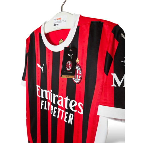 Puma Origineel retro vintage voetbalshirt AC Milan 2024/25 Puma Origineel retro vintage voetbalshirt AC Milan 2024/25