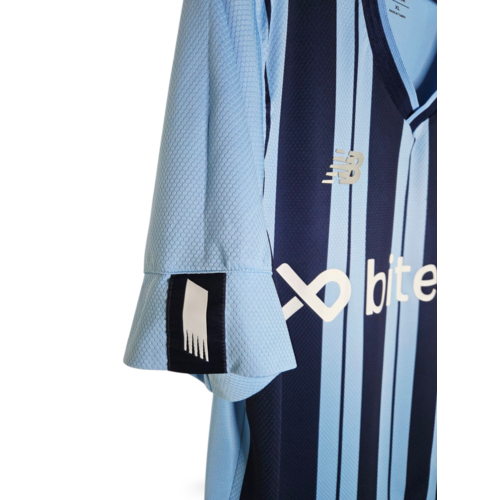 New Balance Originales Retro-Vintage-fußballtrikot Adana Demirspor 2023/24 New Balance Originales Retro-Vintage-fußballtrikot Adana Demirspor 2023/24