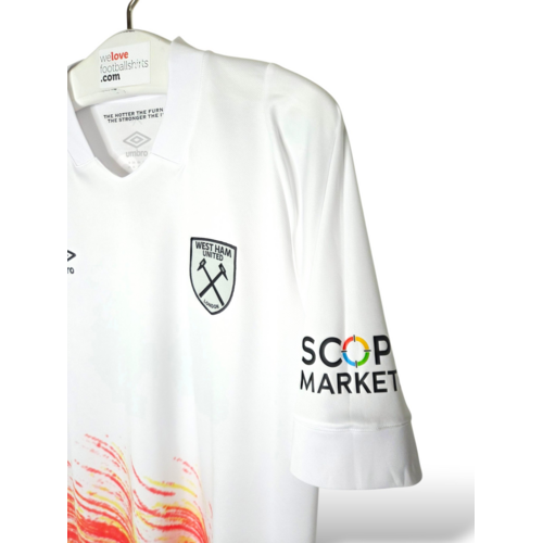 Umbro Original retro vintage football shirt West Ham United 2022/23 Umbro Original retro vintage football shirt West Ham United 2022/23