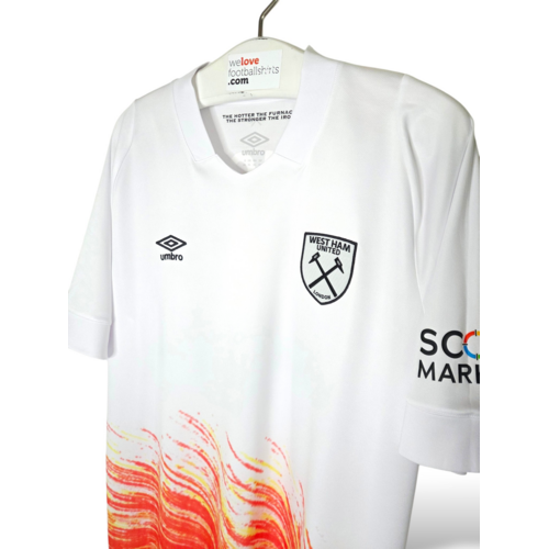 Umbro Original retro vintage football shirt West Ham United 2022/23 Umbro Original retro vintage football shirt West Ham United 2022/23
