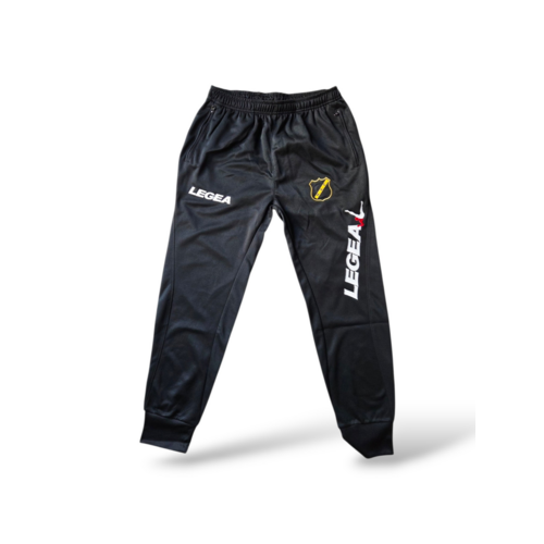 Legea Originaler Vintage-Fußballtrainingsanzug NAC Breda 2017/18 Legea Originaler Vintage-Fußballtrainingsanzug NAC Breda 2017/18