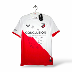 Castore FC Utrecht (S) *BNWT/ SIGNED Castore FC Utrecht (S) *BNWT/ SIGNED
