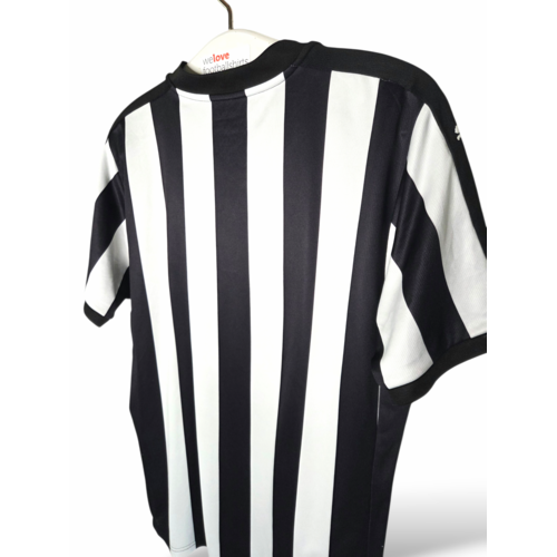 Puma Origineel retro vintage voetbalshirt Newcastle United 2017/18 Puma Origineel retro vintage voetbalshirt Newcastle United 2017/18
