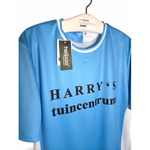 Heijzoo Sportswear All Stars Shirt Harry’s Tuincentrum | Dé Swift Boys Retro-Look Heijzoo Sportswear All Stars Shirt Harry’s Tuincentrum | Dé Swift Boys Retro-Look
