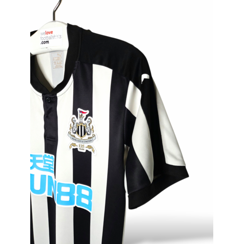 Puma Originelles Retro-Vintage-Fußballtrikot Newcastle United 2017/18 Puma Originelles Retro-Vintage-Fußballtrikot Newcastle United 2017/18