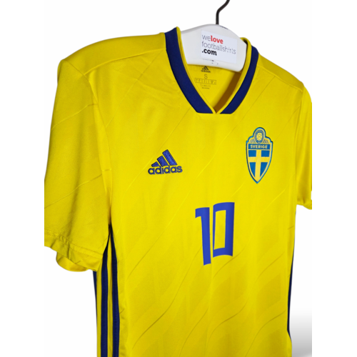 Adidas Origineel retro vintage voetbalshirt Zweden 2018/19 Adidas Origineel retro vintage voetbalshirt Zweden 2018/19