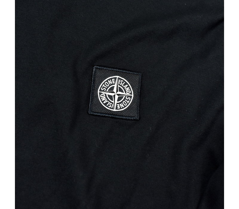 Какие есть патчи stone island. Патч стон Исланд. Stone Island патч. Стон Исланд черный. Футболка стон Айленд с патчем оригинал.