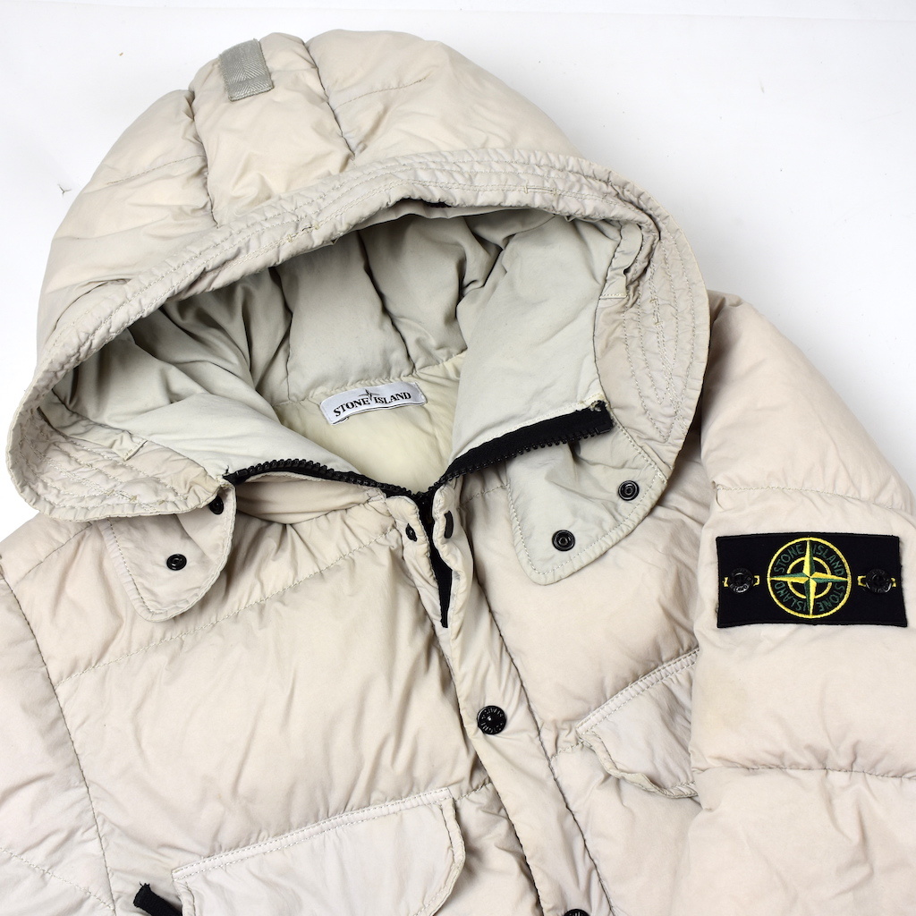 Expertise Hol Maken Stone Island beige garment dyed crinkle reps ny down hooded jacket L -  Archivio85