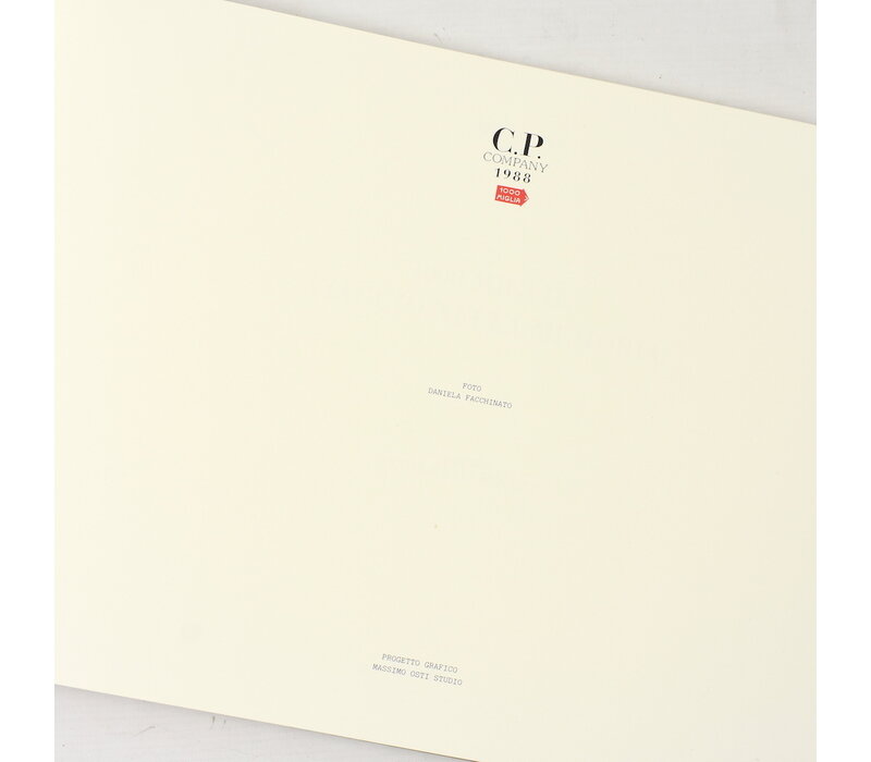 1000 Miglia, Viaggio nella Memoria by Daniela Facchinato Massimo Osti Studio boek