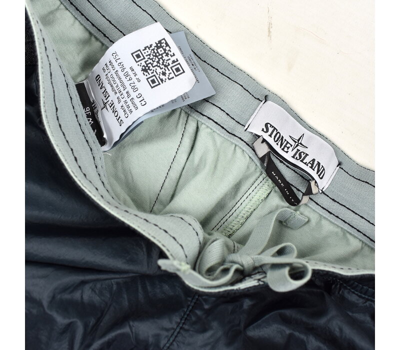 Stone Island green micro ripstop nylon shorts 36