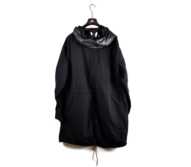 C.P. Company black cp shell-r lens detail hooded parka size 56