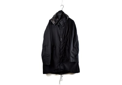 C.P. Company C.P. Company black flatt nylon goggle hood fishtail parka size XXXL