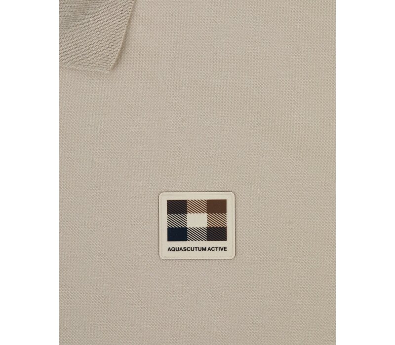 Aquascutum Active stretch piquet badge polo shirt Old White