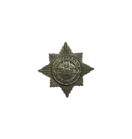 Engelse WO2 Irish Guards cap badge
